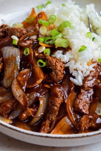 Chinese Beef and Onion Stir Fry | Rachel Phipps